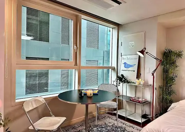 Апартаменты Loft Near Myeongdong Сеул