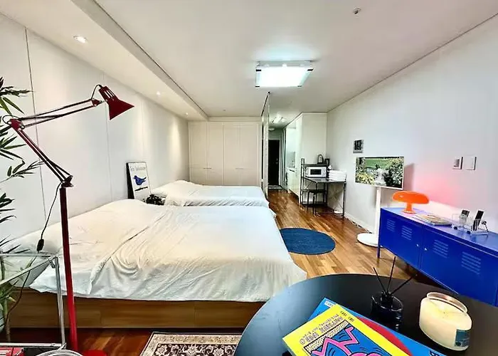 Апартаменты Loft Near Myeongdong